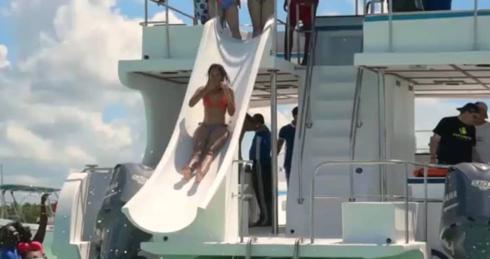 Full-day motorboat rental in Punta Cana