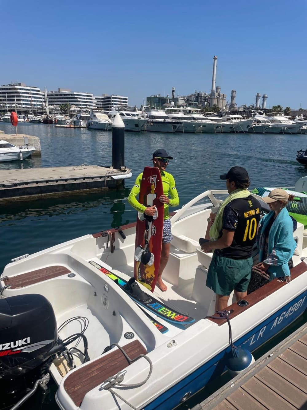 Esperienza di un giorno intero - Sport acquatici e svago a Barcellona