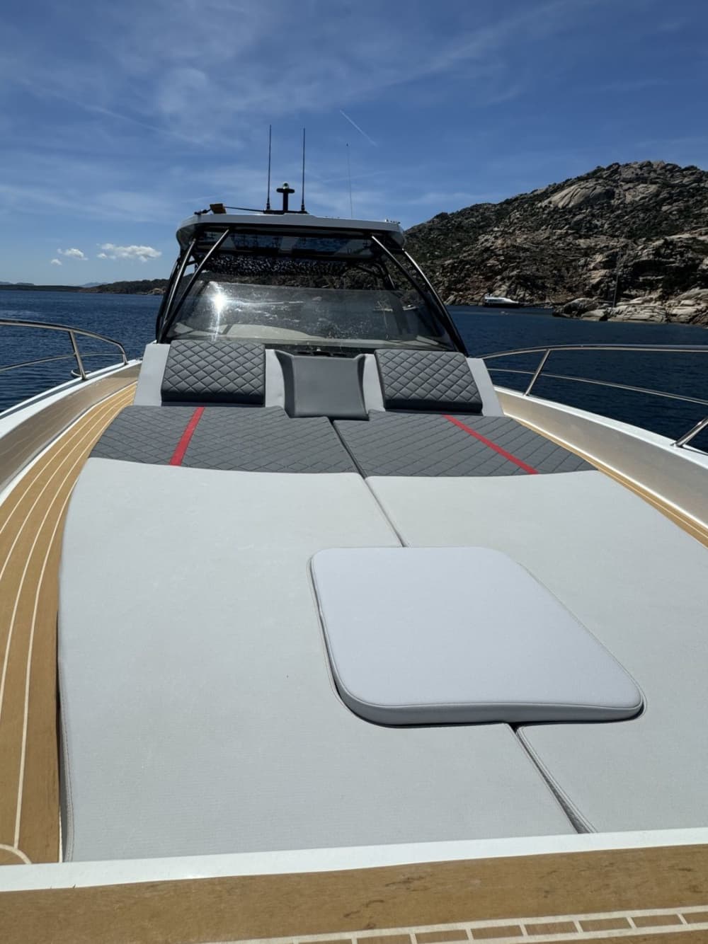 L'anima della Costa Smeralda: mare, silenzio e icone