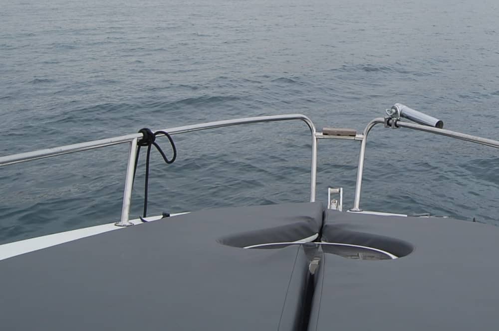 Ontdek de kust van Alicante: een complete dagtocht aan boord van een motorboot