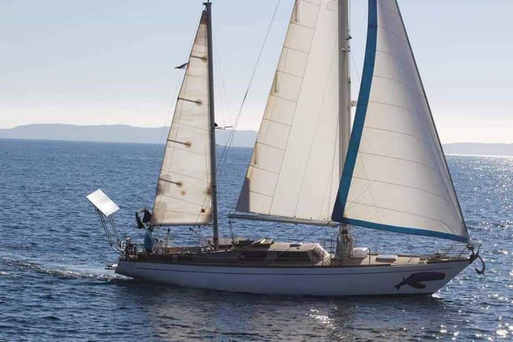 Discover Beaulieu-sur-Mer on a sailboat for a full day