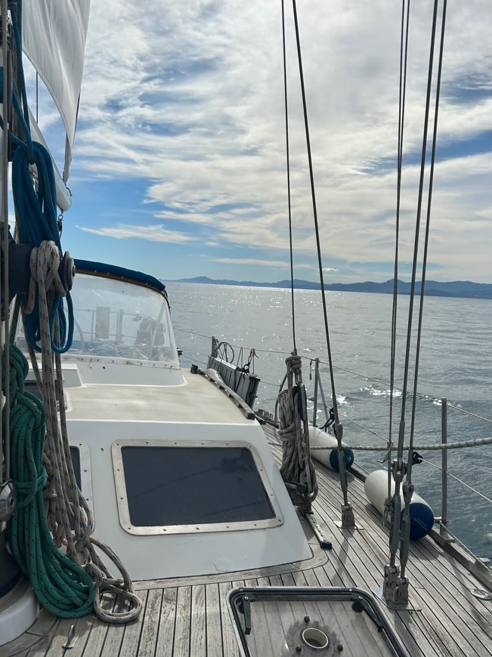 Trascorri un'intera giornata in barca a vela a Canet-en-Roussillon.