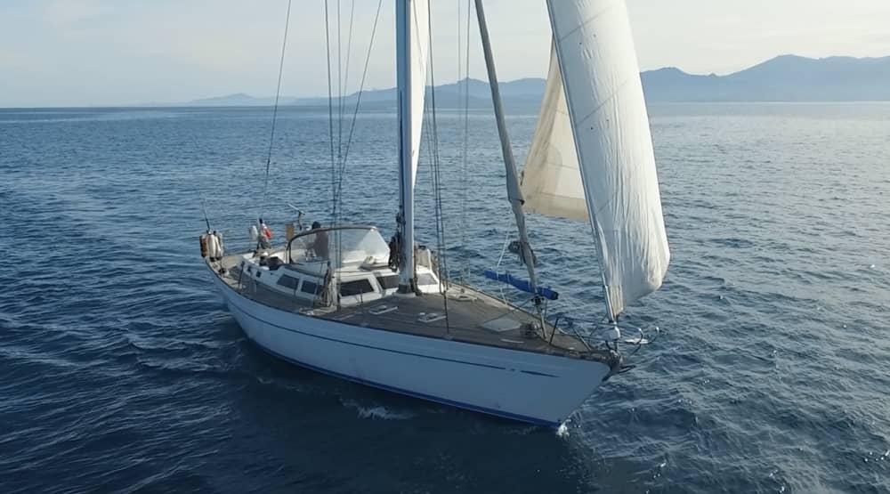 Trascorri un'intera giornata in barca a vela a Canet-en-Roussillon.