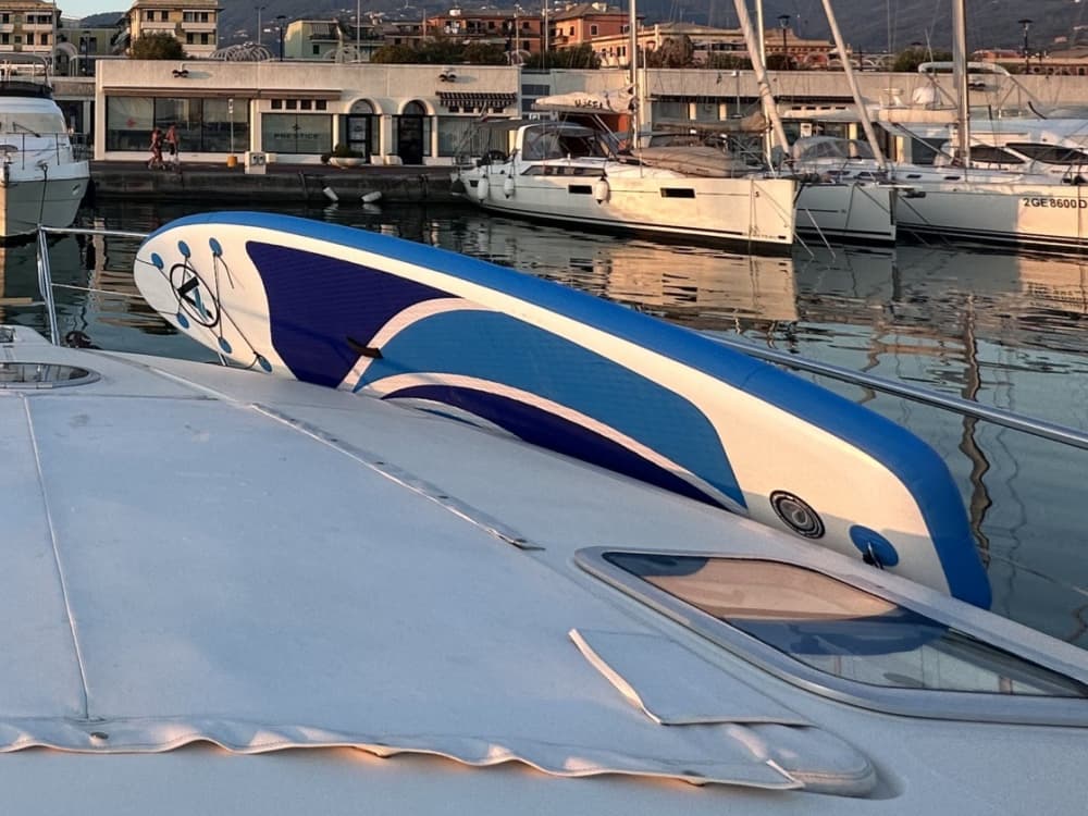 Enjoy 9h30 on a motorboat in Lavagna