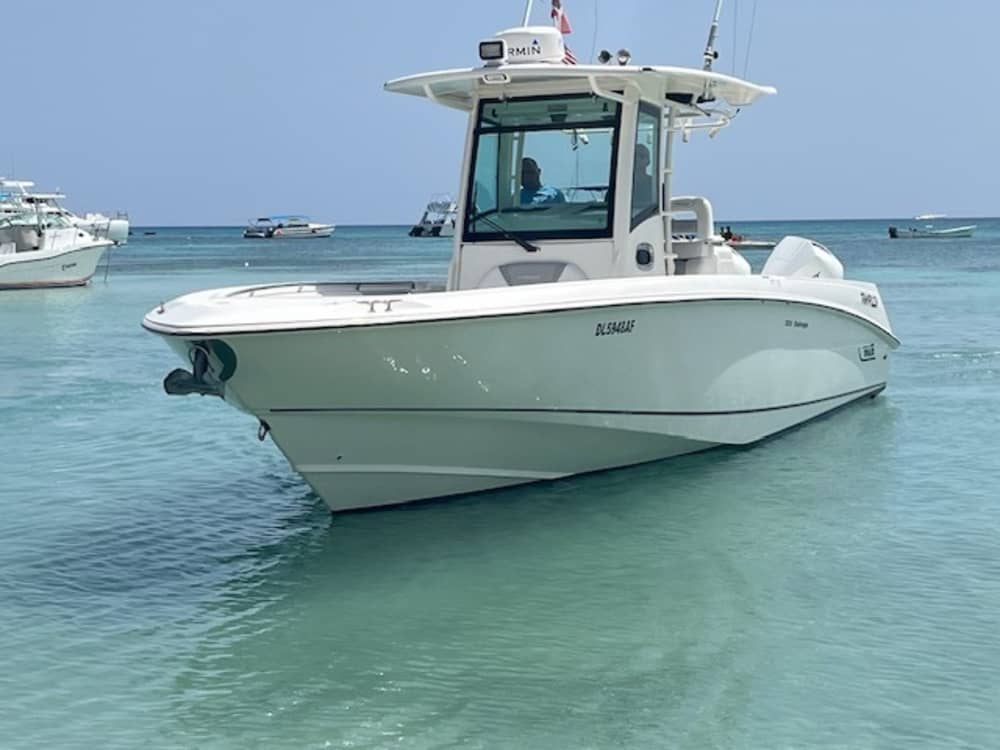 Zee, liefde en zon: een dag vol emoties op een motorboot.