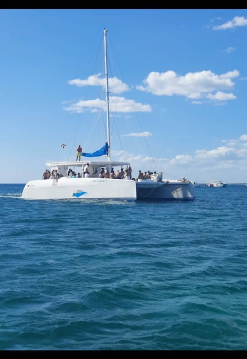 Een dagvullende zeiltocht op een catamaran in Bayahibe