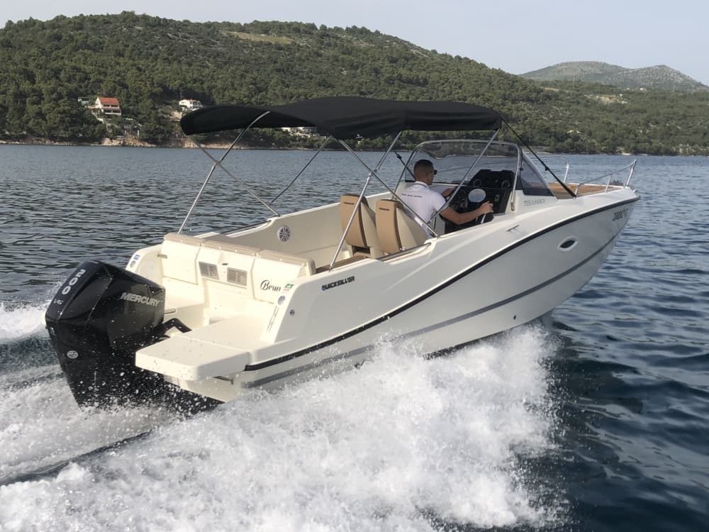 Blue Lagoon ve Šolta'da Lüks Tekne Turu Keşfedin