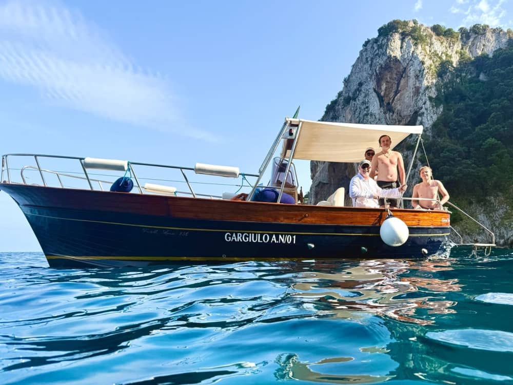 Tra Grotte e Baie Segrete – Capri Full Day