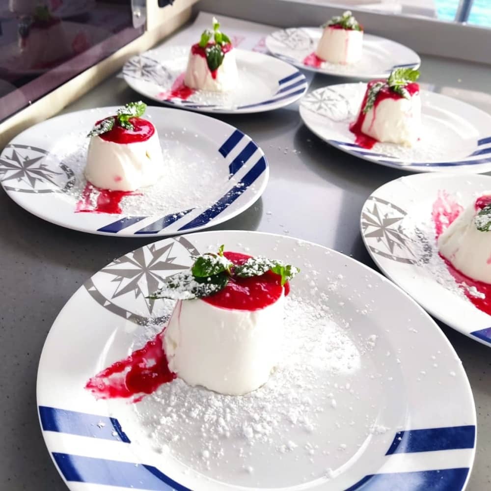 Ciesz się 7-godzinnym rejsem łodzią motorową w Sliemie