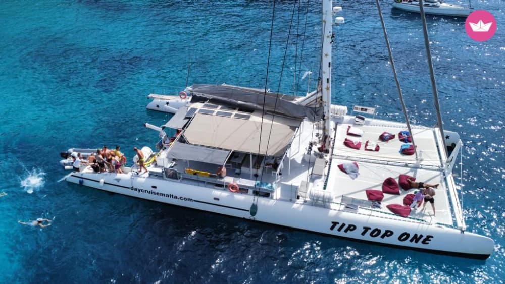 Całodniowy rejs katamaranem ze Sliemy – odkryj Maltę drogą morską