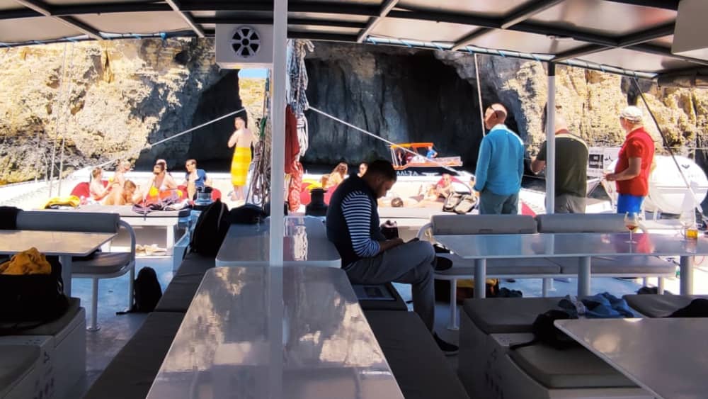 Całodniowy rejs katamaranem ze Sliemy – odkryj Maltę drogą morską