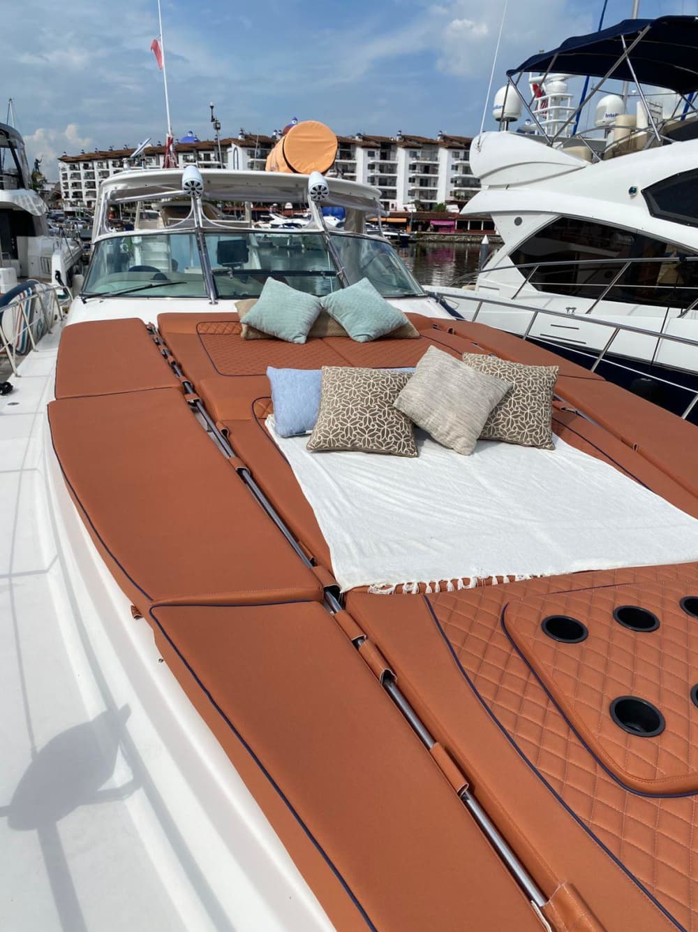 A full day of magic in Puerto Vallarta on a motorboat