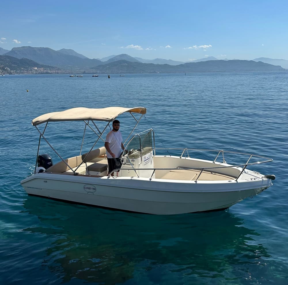 4-godzinny rejs po wybrzeżu Amalfi z MAIORI