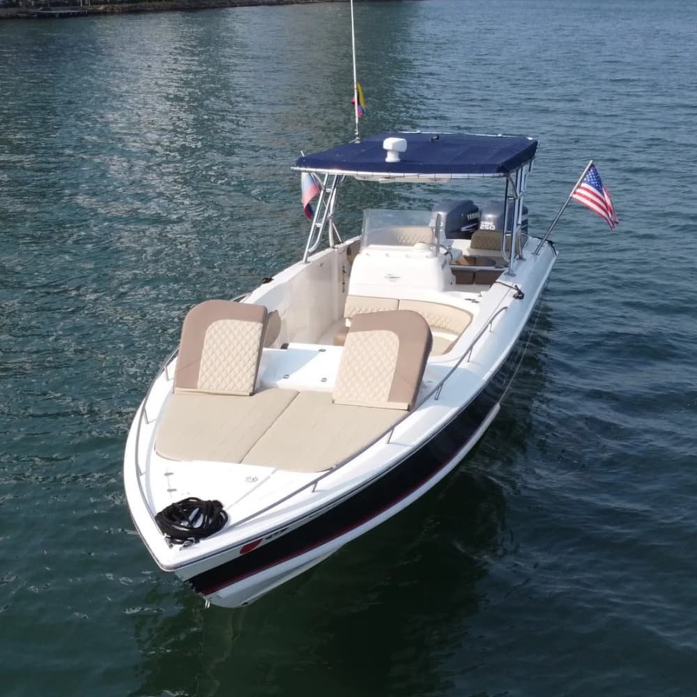 Votre journée à Carthagène : louez un bateau à moteur pour une journée complète de découverte.