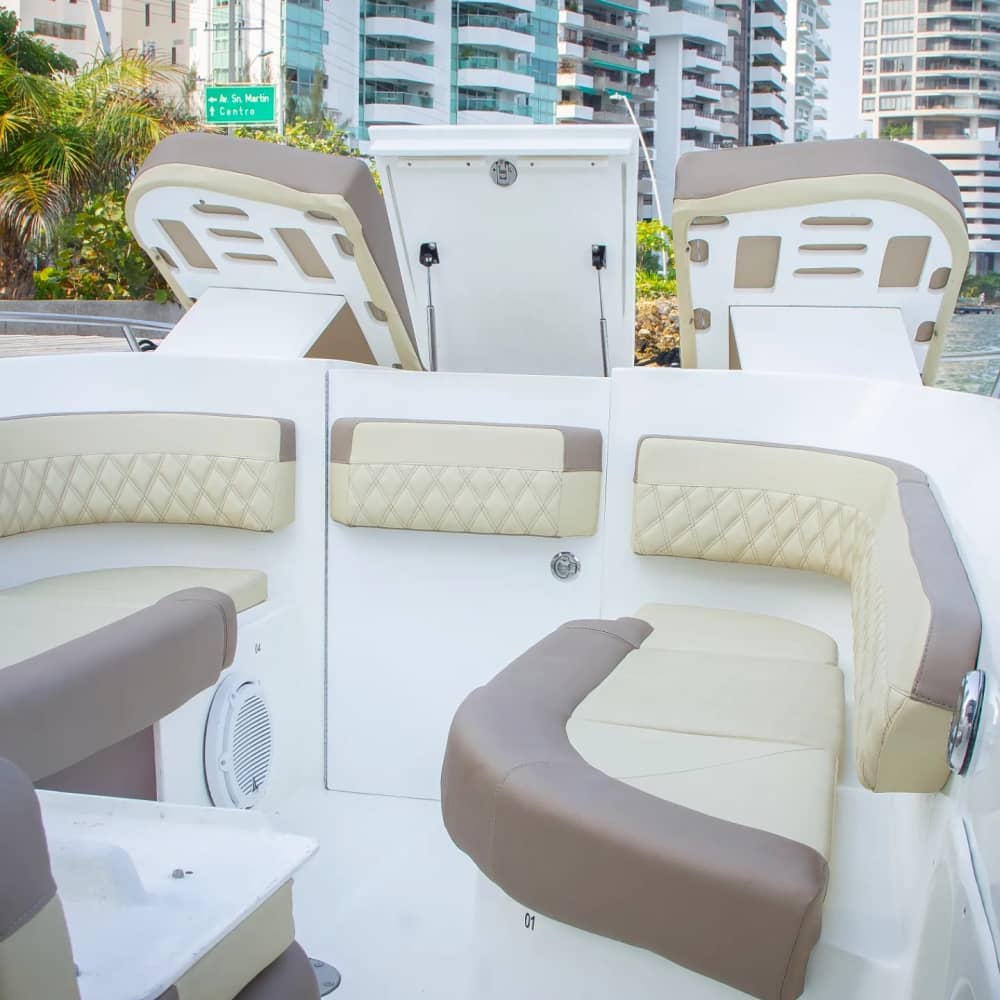 Votre journée à Carthagène : louez un bateau à moteur pour une journée complète de découverte.