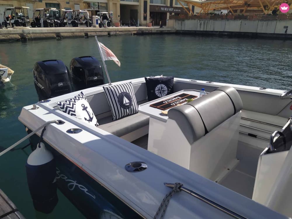 Malta by Sea: Uma escapada personalizada de iate de um dia inteiro saindo da Baía de São Paulo