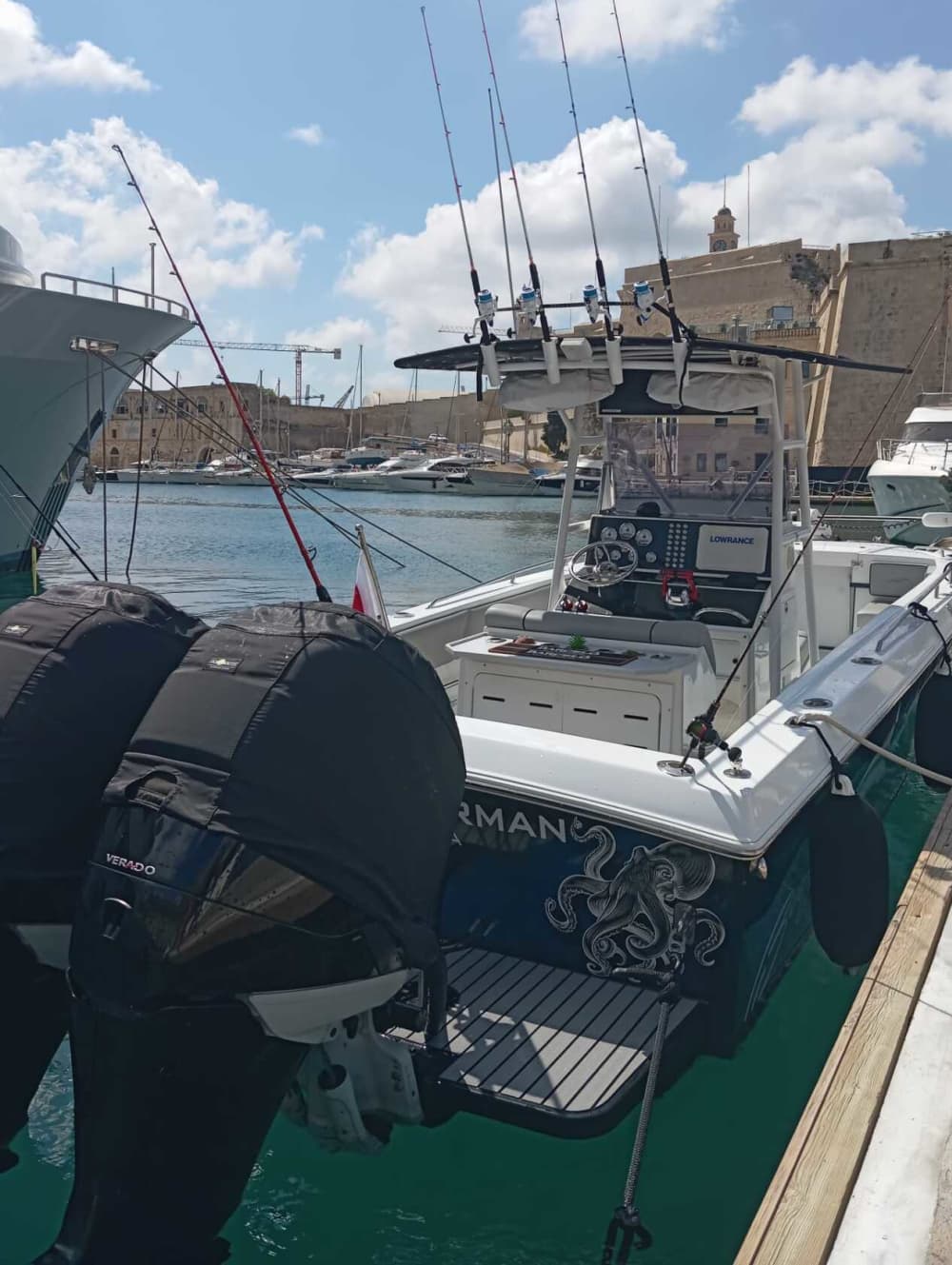 Malta by Sea: Uma escapada personalizada de iate de um dia inteiro saindo da Baía de São Paulo