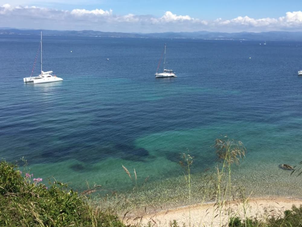 Ganztägige Katamaranvermietung in Hyères