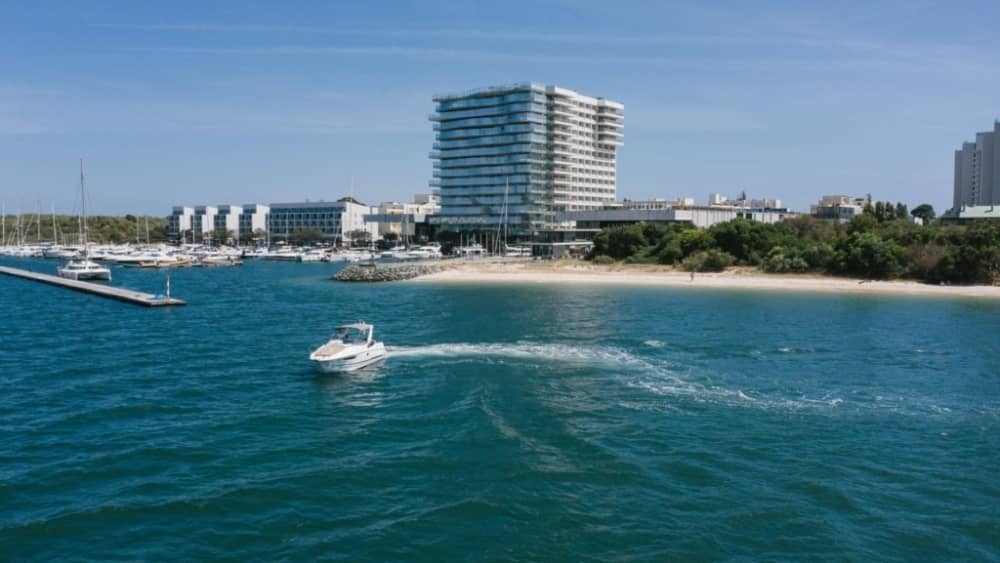 Détente sur la péninsule de Tróia : 8 h de soleil en bateau à moteur