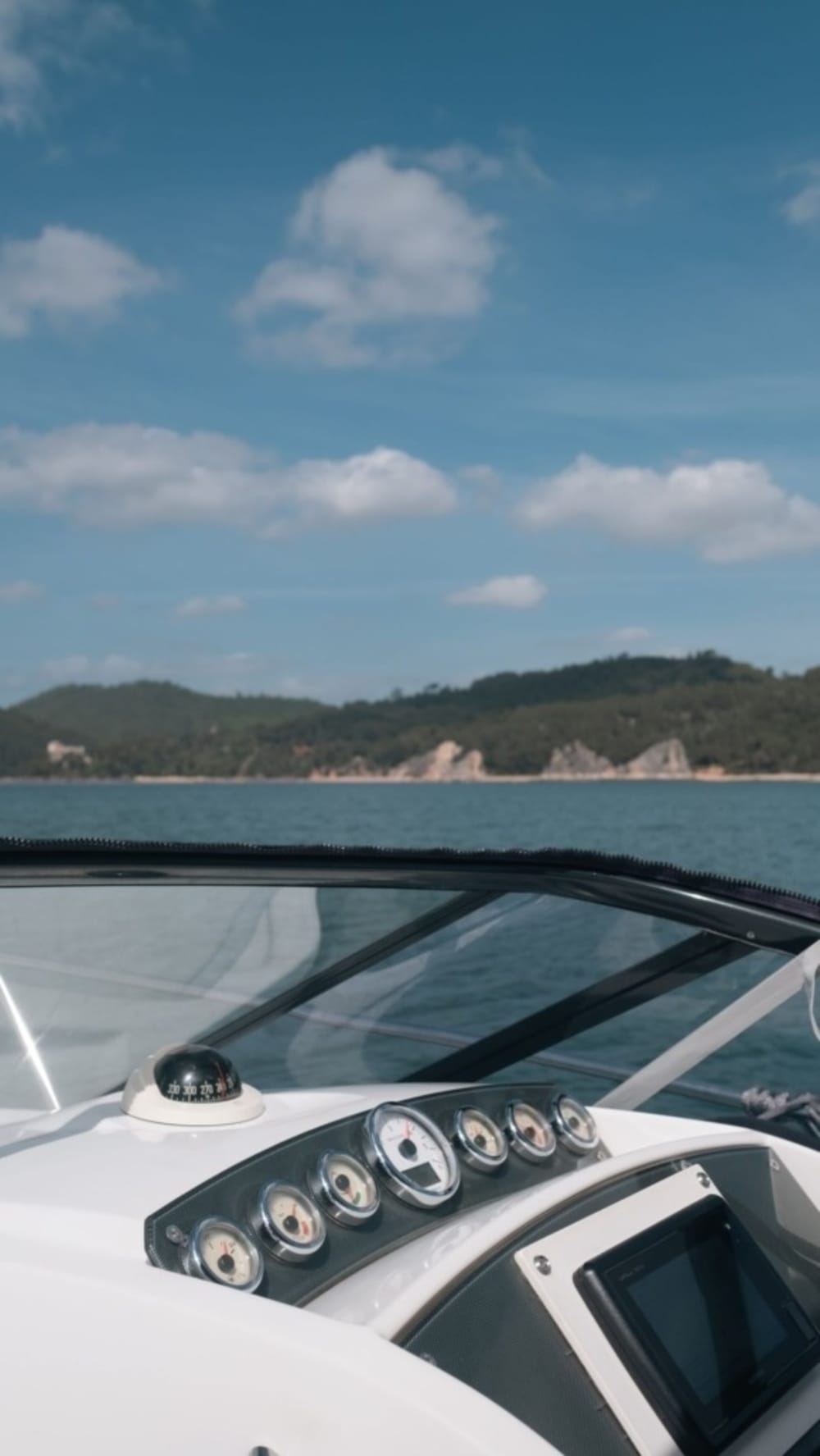 Relájate en la península de Tróia: 8 horas de sol en una lancha motora.