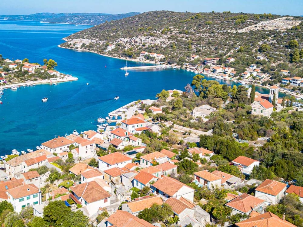 Ontsnapping naar het eiland Šolta & Zwemtocht in de Blauwe Lagune