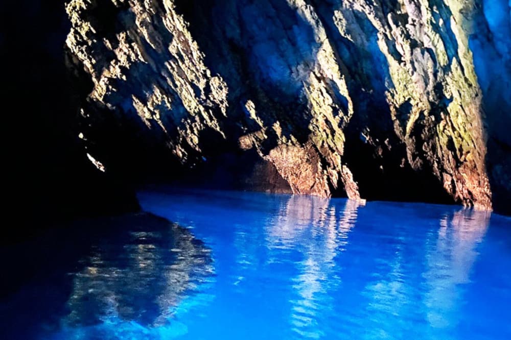 Blue Cave & Hvar Highlights Full-Day Speedboat Tour