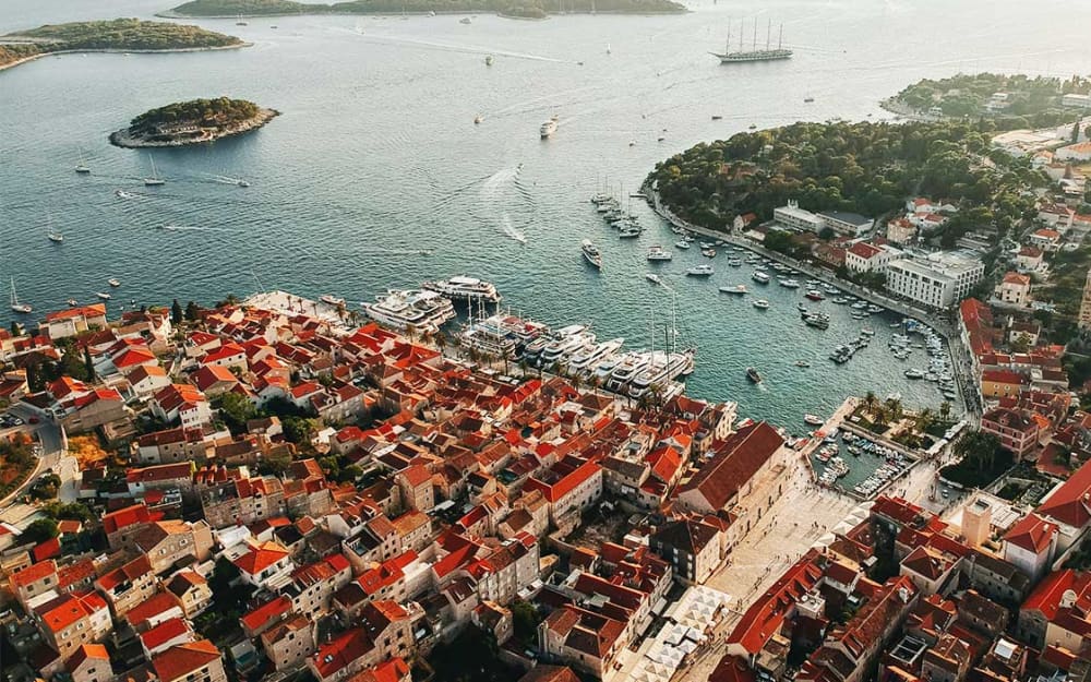 Blue Cave & Hvar Highlights Full-Day Speedboat Tour