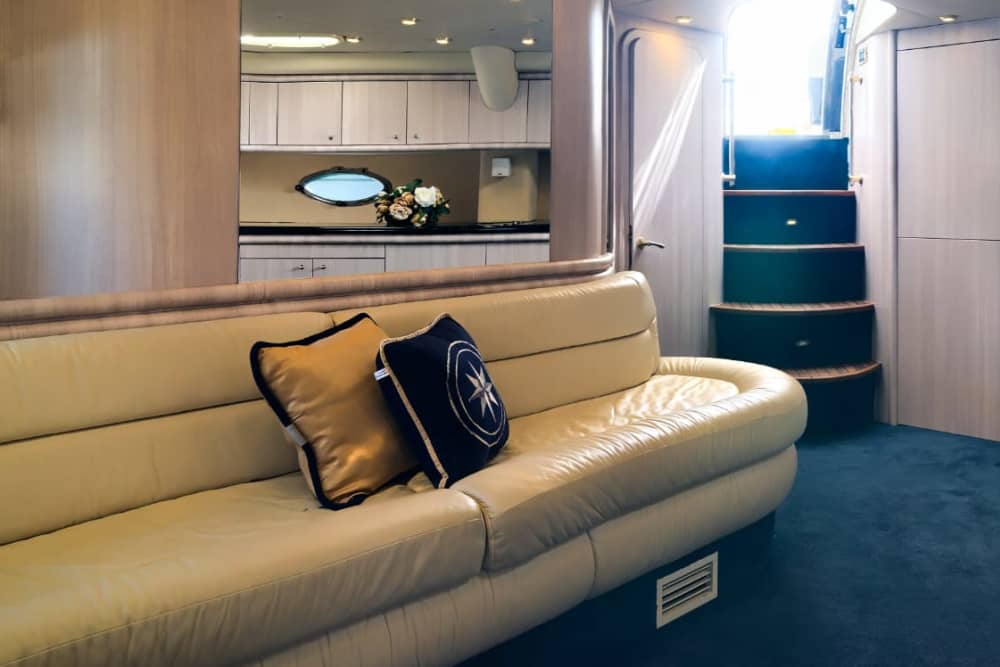 Charter 8 dans un yacht exclusif