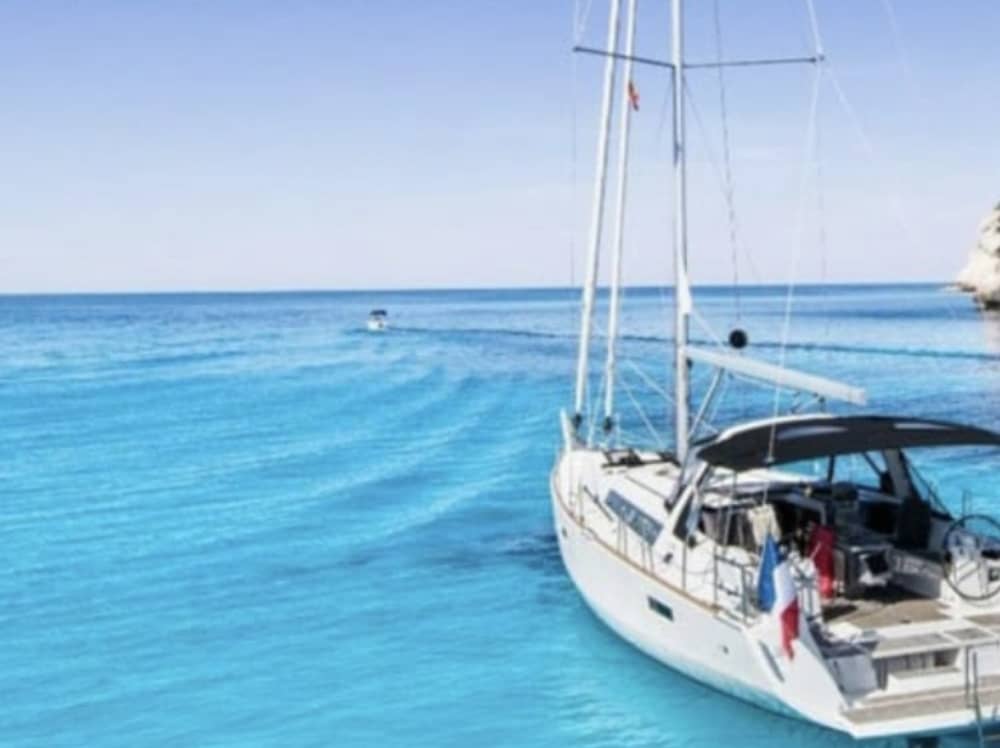 Castellammare del Golfo'yu keşfetmek için bir gün: Yelkenli teknede gerçek Dolce Vita