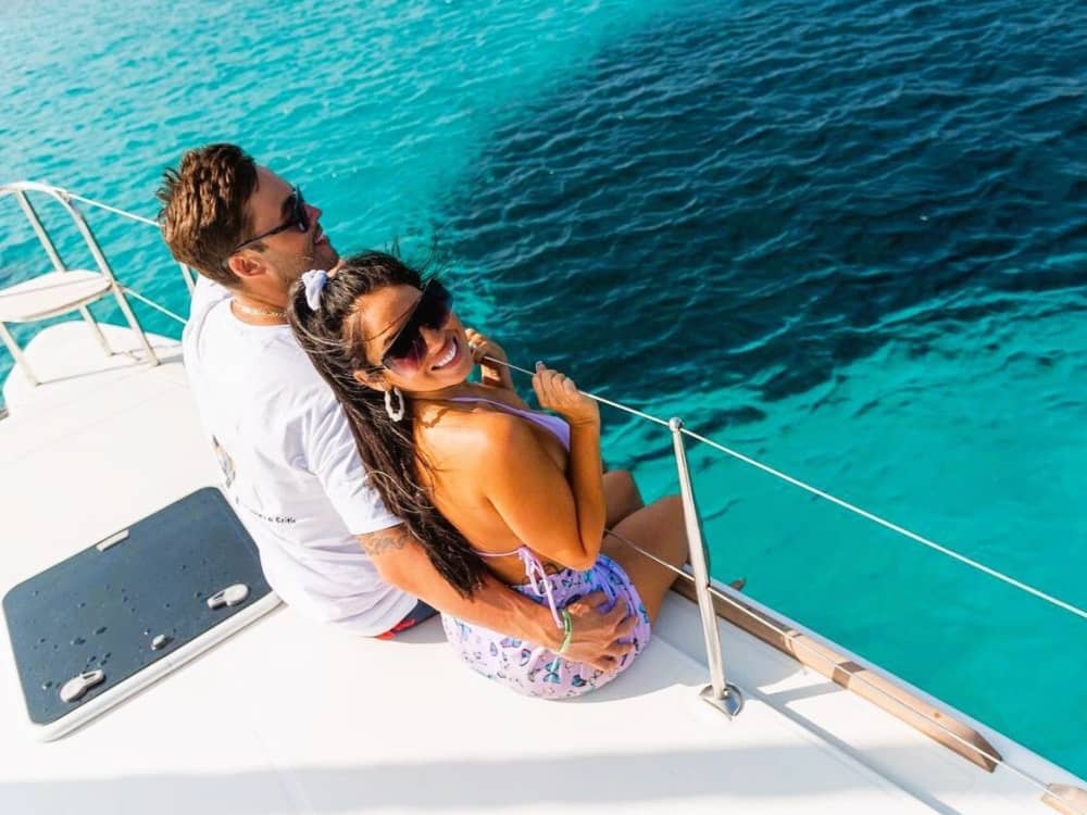 Half-Day Catamaran Escape to Dia Island