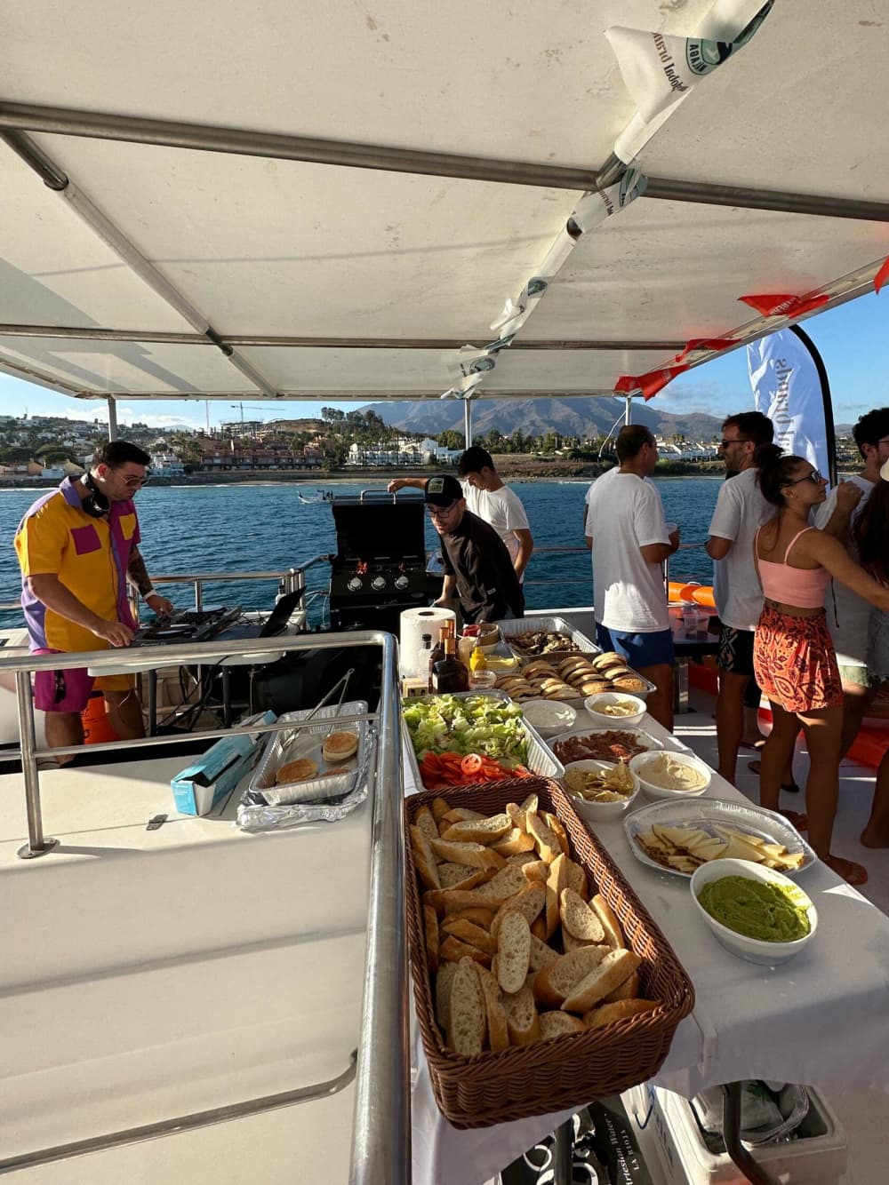 4-timmars katamaranskryssning i Estepona för grupper på upp till 20 personer