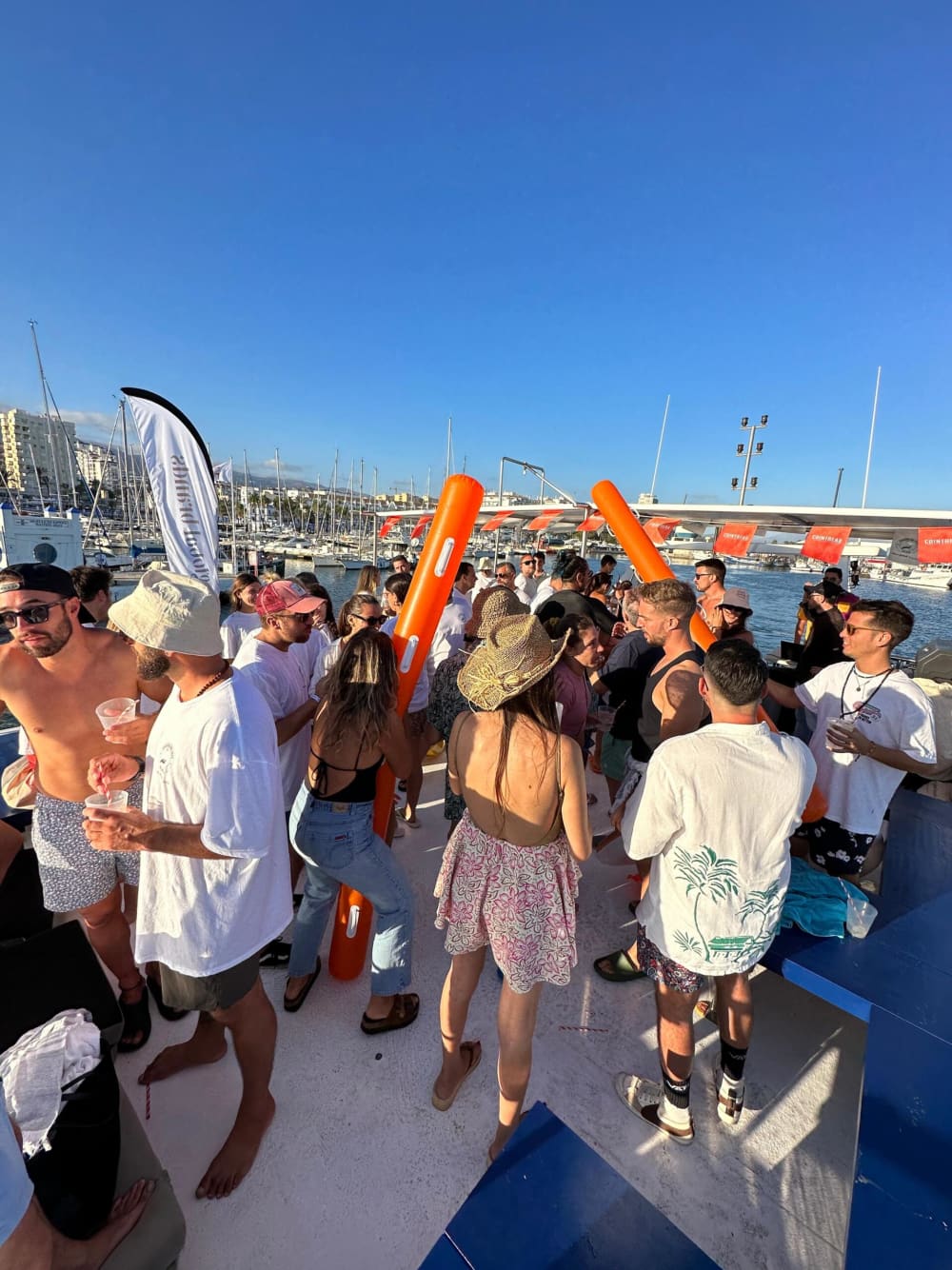 4-timmars katamaranskryssning i Estepona för grupper på upp till 20 personer