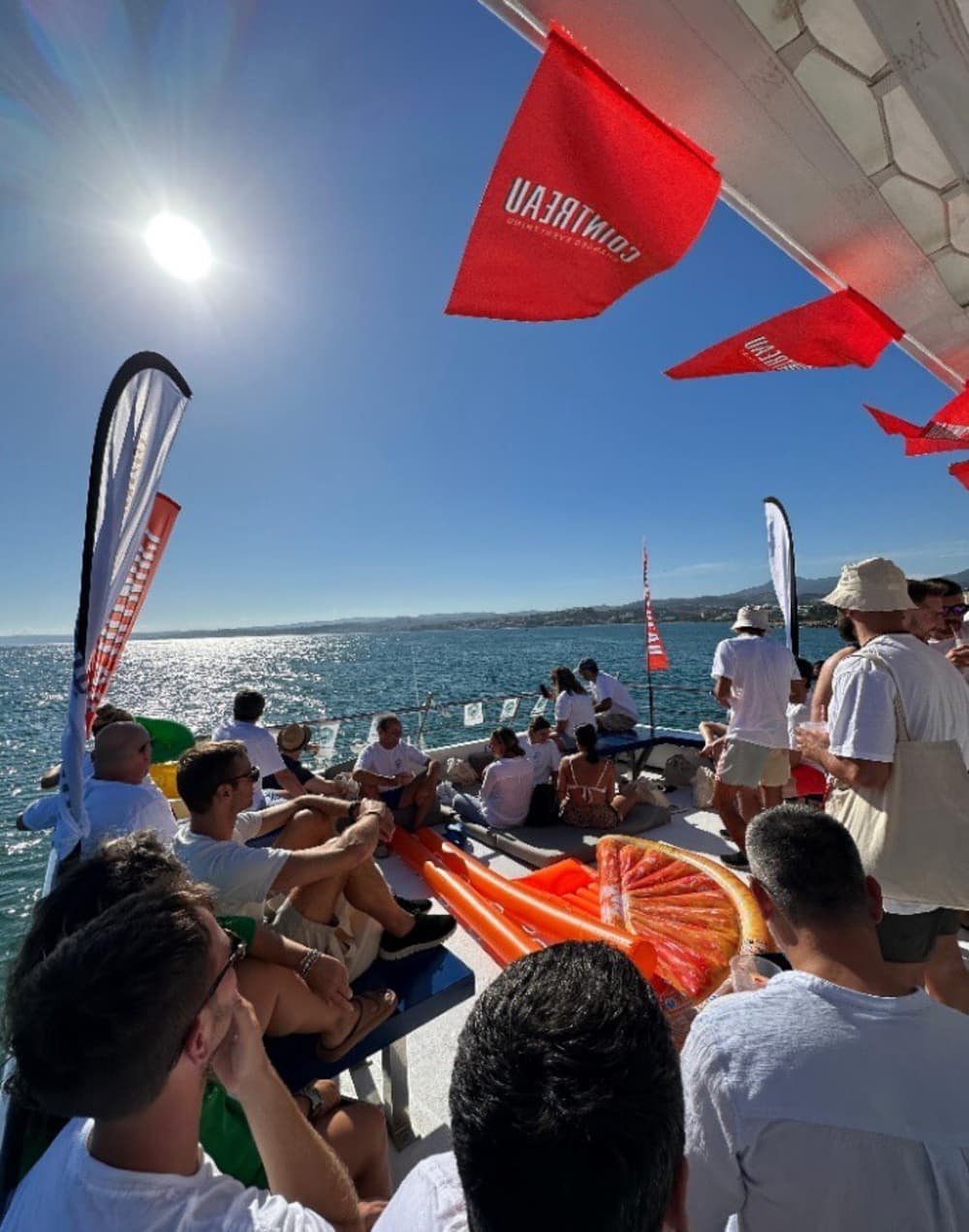 4-timmars katamaranskryssning i Estepona för grupper på upp till 20 personer