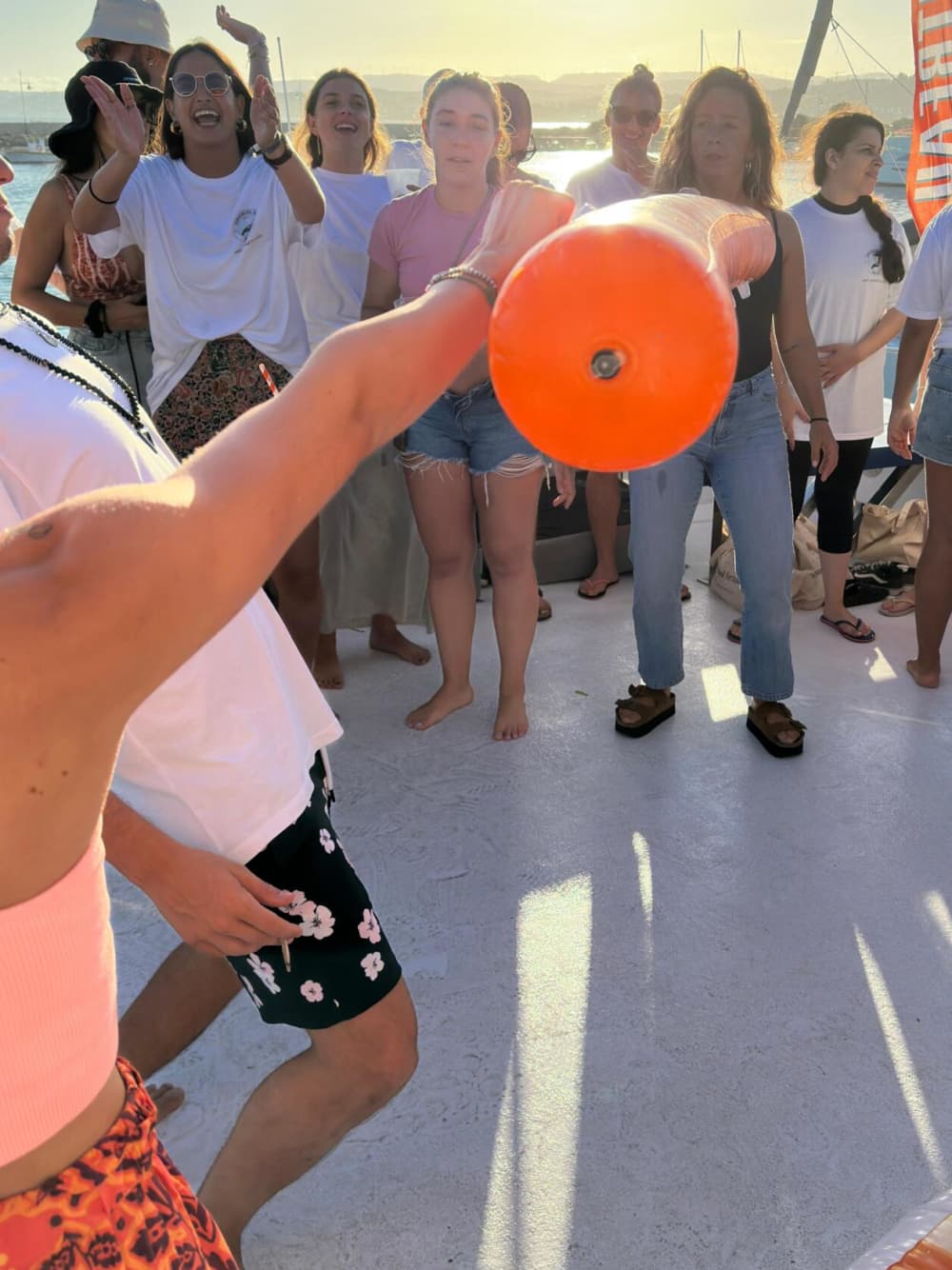 4-timmars katamaranskryssning i Estepona för grupper på upp till 20 personer