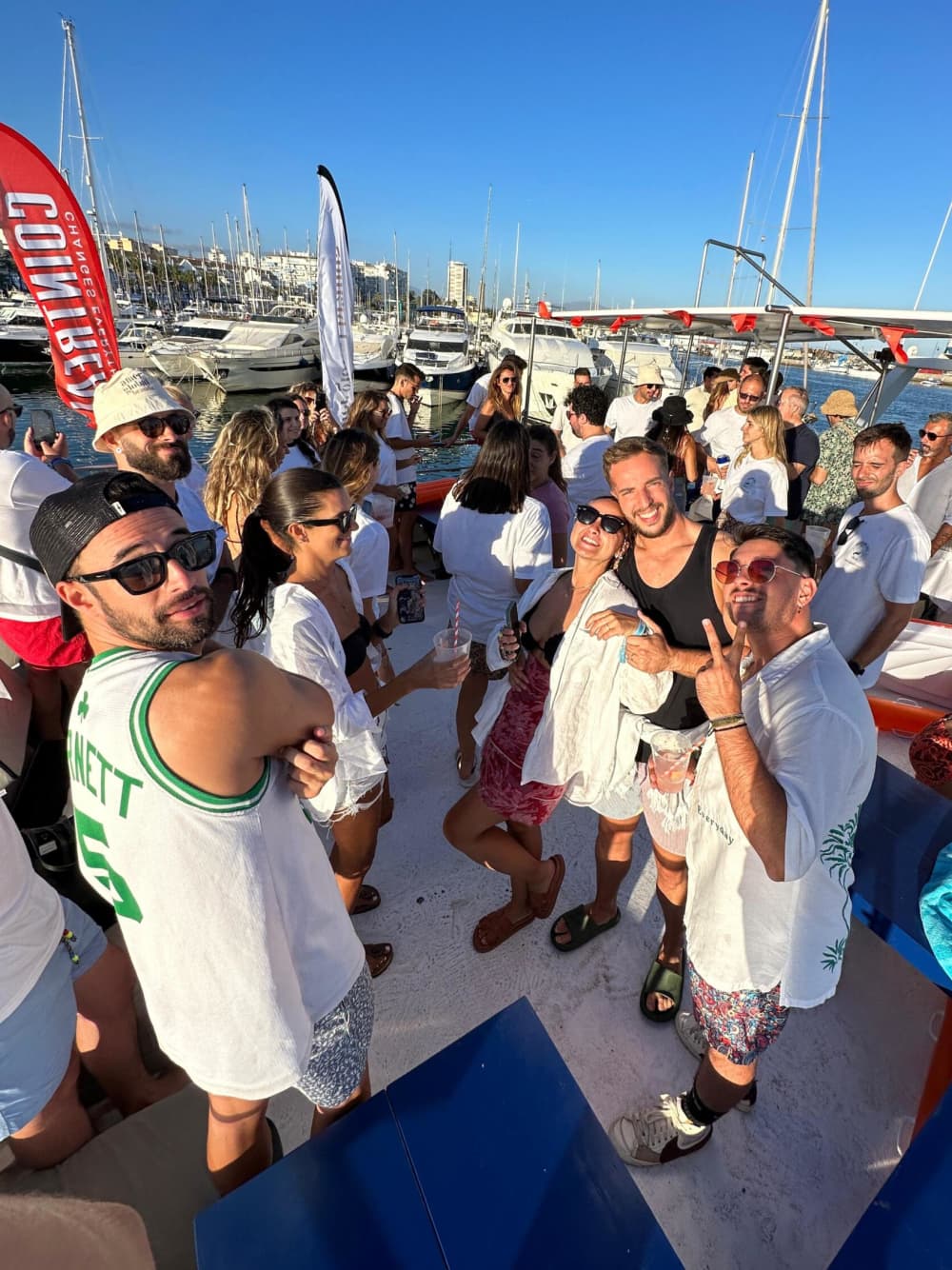 4-timmars katamaranskryssning i Estepona för grupper på upp till 20 personer