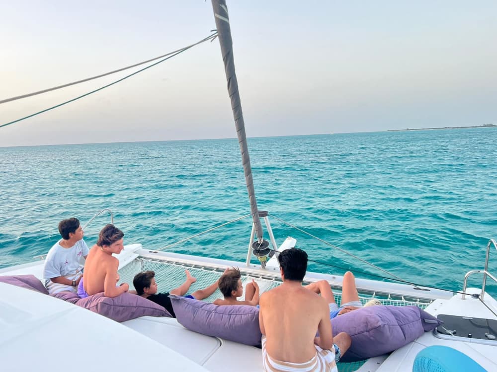 Halbtägige Katamaran-Expedition: Entdecken Sie Grace Bay, Iguana Island, Half Moon Bay und mehr