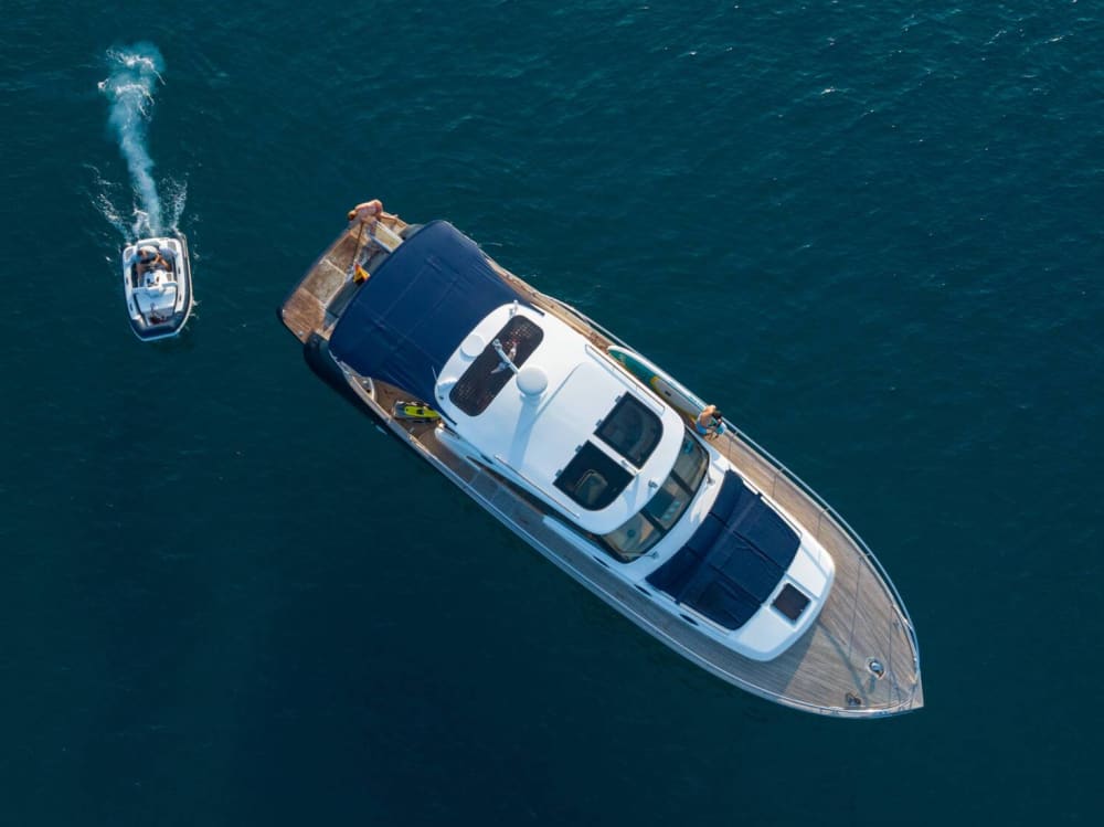 Lyxig heldagsbåtskryssning på Menorca med badstopp