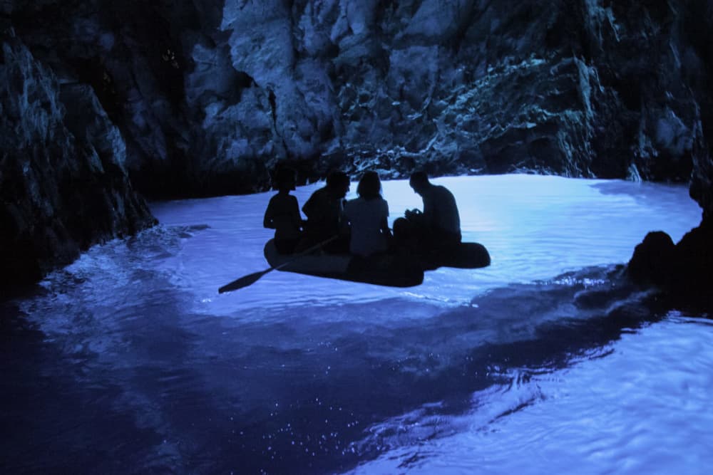 Частная экскурсия на лодке в Голубую пещеру и на 5 островов из Сплита