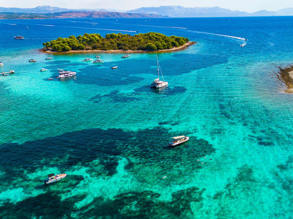 Ολοήμερη εκδρομή με σκάφος στη Γαλάζια Λιμνοθάλασσα και την ιδιωτική εκδρομή με σκάφος στη Σόλτα