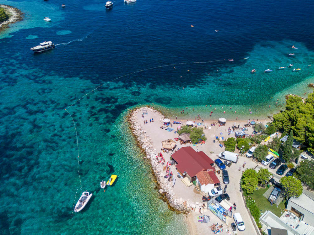 Ολοήμερη εκδρομή με σκάφος στη Γαλάζια Λιμνοθάλασσα και την ιδιωτική εκδρομή με σκάφος στη Σόλτα