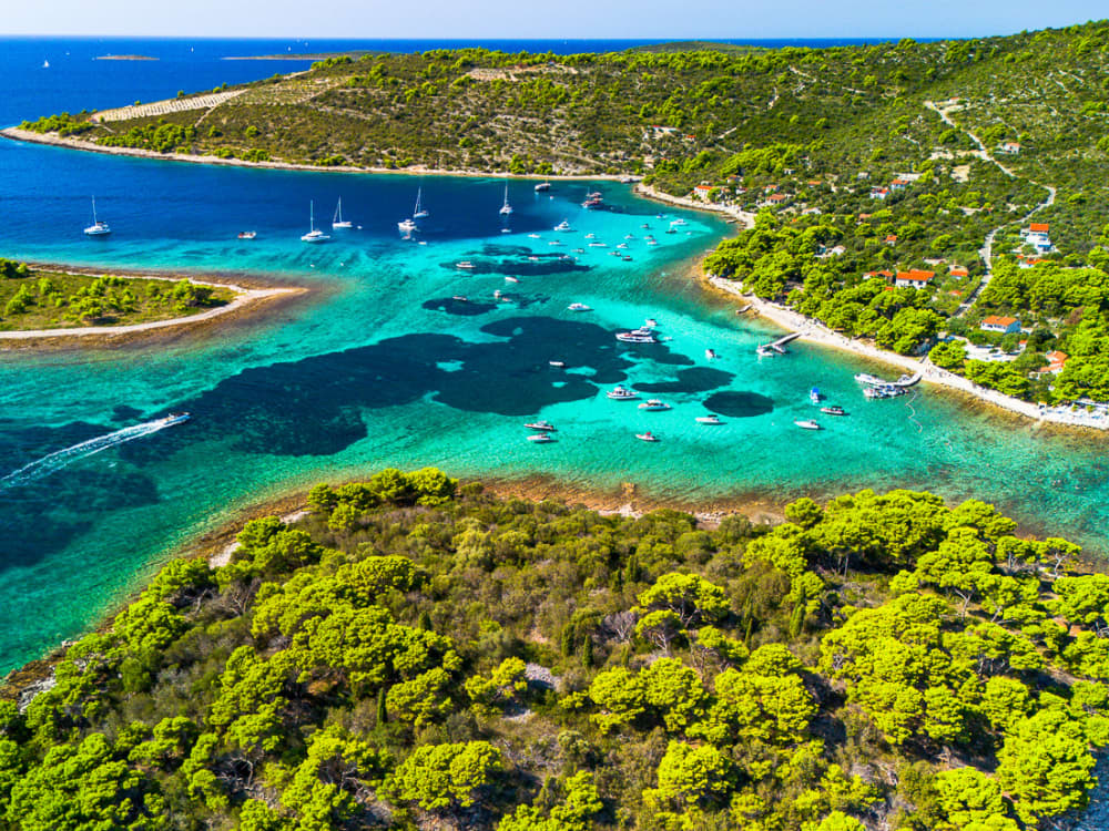 Ολοήμερη εκδρομή με σκάφος στη Γαλάζια Λιμνοθάλασσα και την ιδιωτική εκδρομή με σκάφος στη Σόλτα