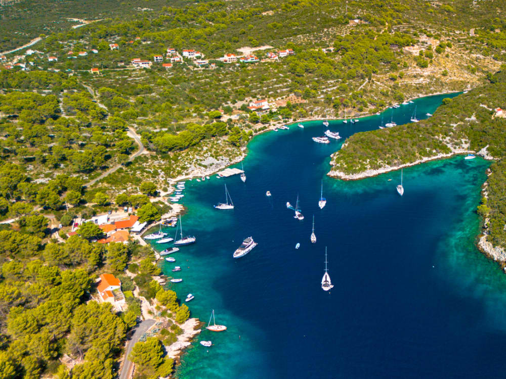 Ολοήμερη εκδρομή με σκάφος στη Γαλάζια Λιμνοθάλασσα και την ιδιωτική εκδρομή με σκάφος στη Σόλτα