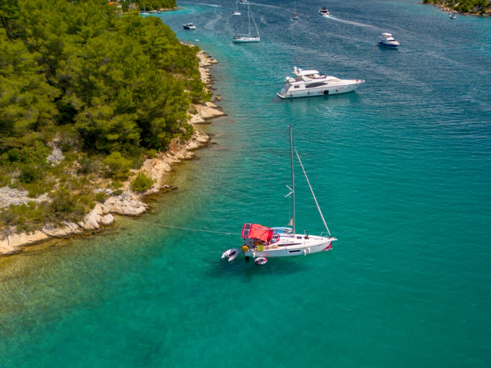Ολοήμερη εκδρομή με σκάφος στη Γαλάζια Λιμνοθάλασσα και την ιδιωτική εκδρομή με σκάφος στη Σόλτα