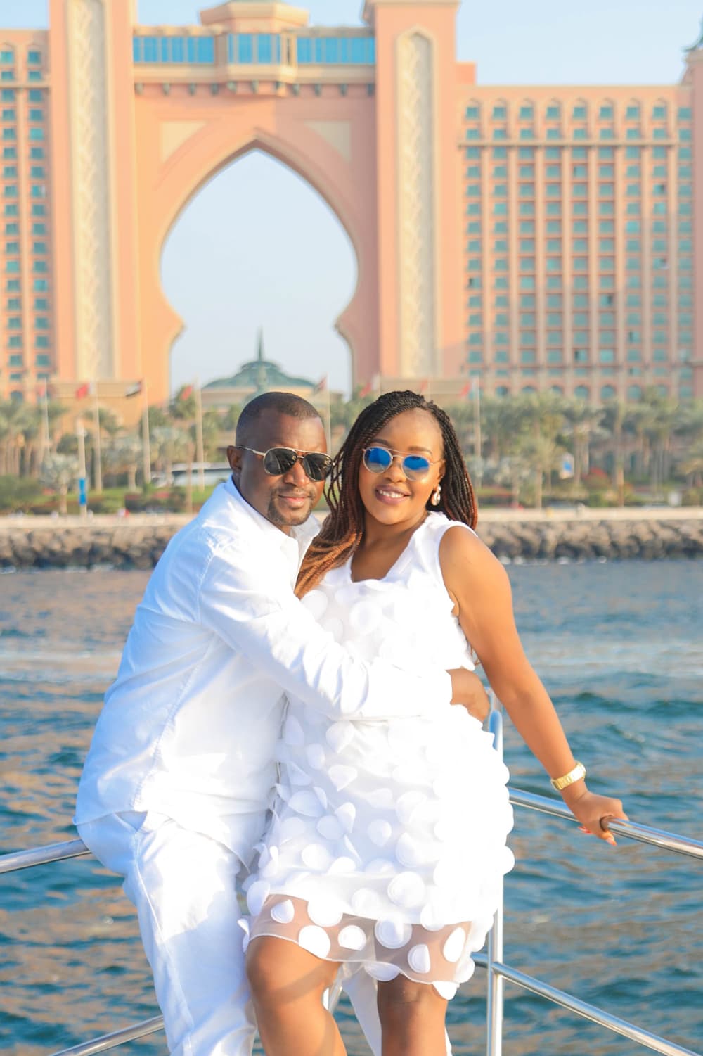 4-hr Luxury Yacht Tour around Dubai