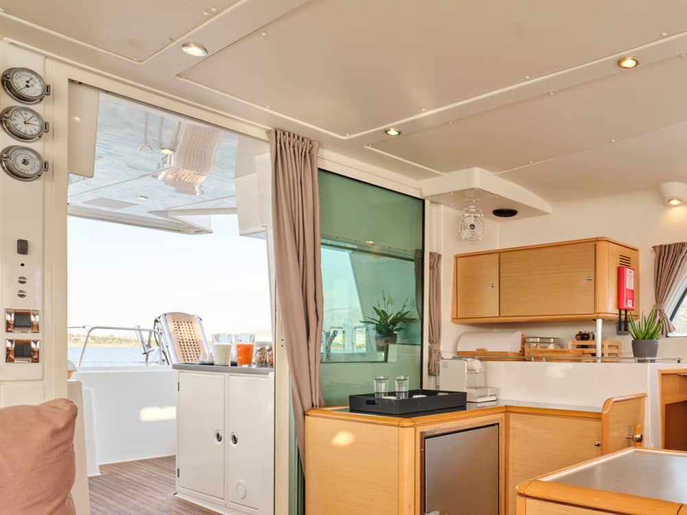 Premium Chill-Out : Private 5-hours Catamaran Cruise with VIP Service