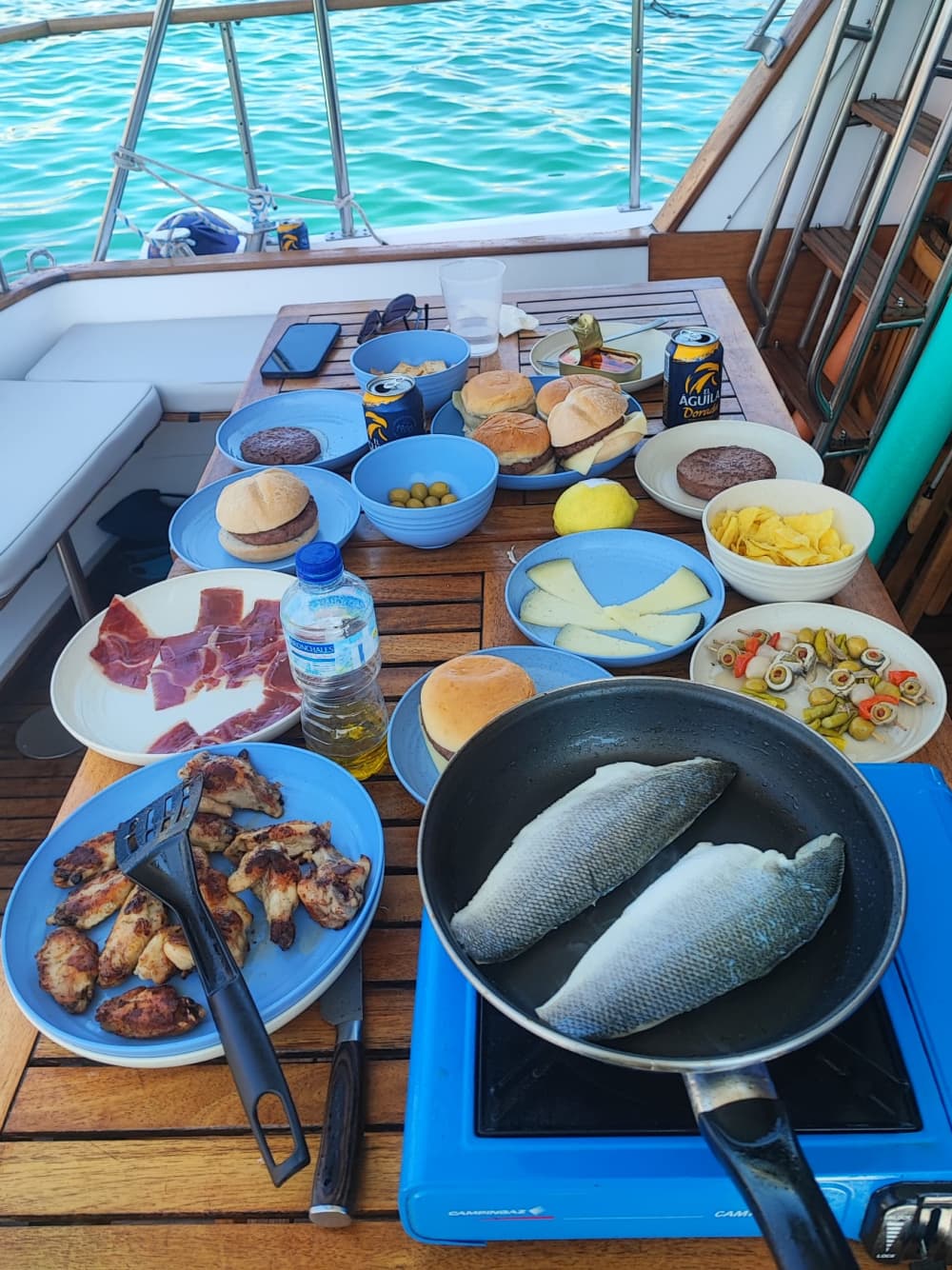 Sorrindo (4h). Passeio pela Baía de Alicante – Relaxamento e natureza