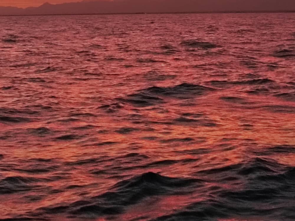 Sorrindo (4h). Passeio pela Baía de Alicante – Relaxamento e natureza