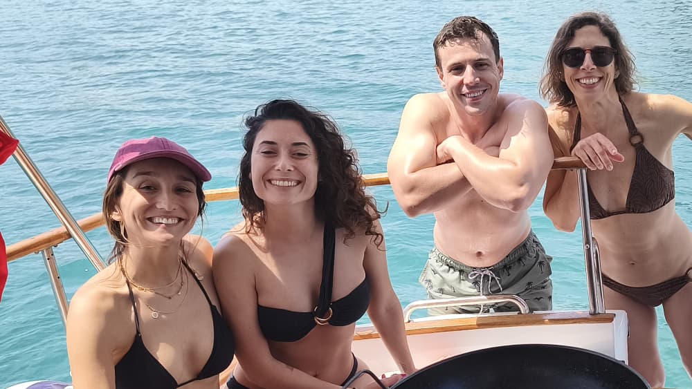 Sorrindo (4h). Passeio pela Baía de Alicante – Relaxamento e natureza