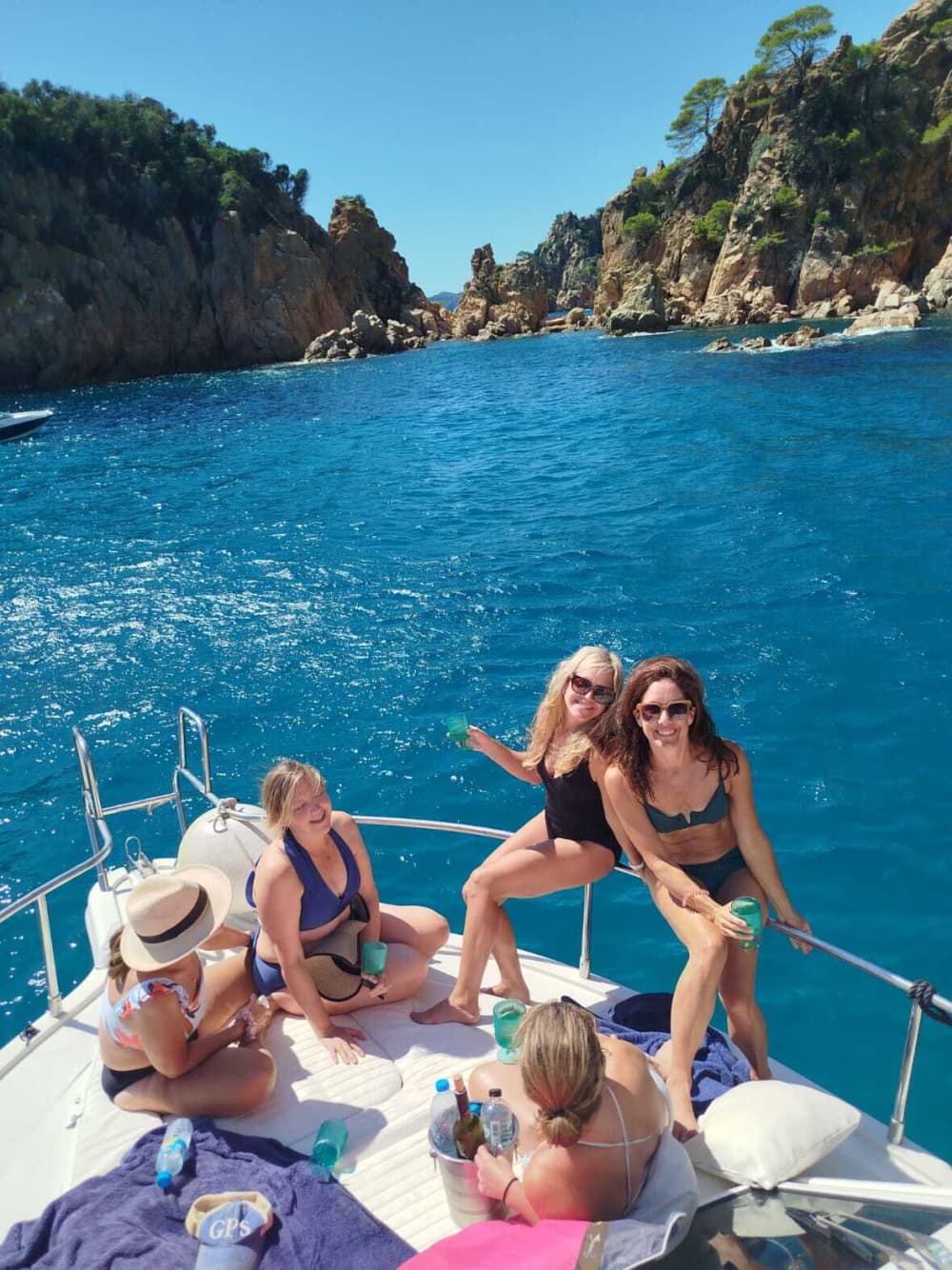 Halve dag Sant Feliu de Guíxols ontdekking: uw korte ontsnapping op een motorboot