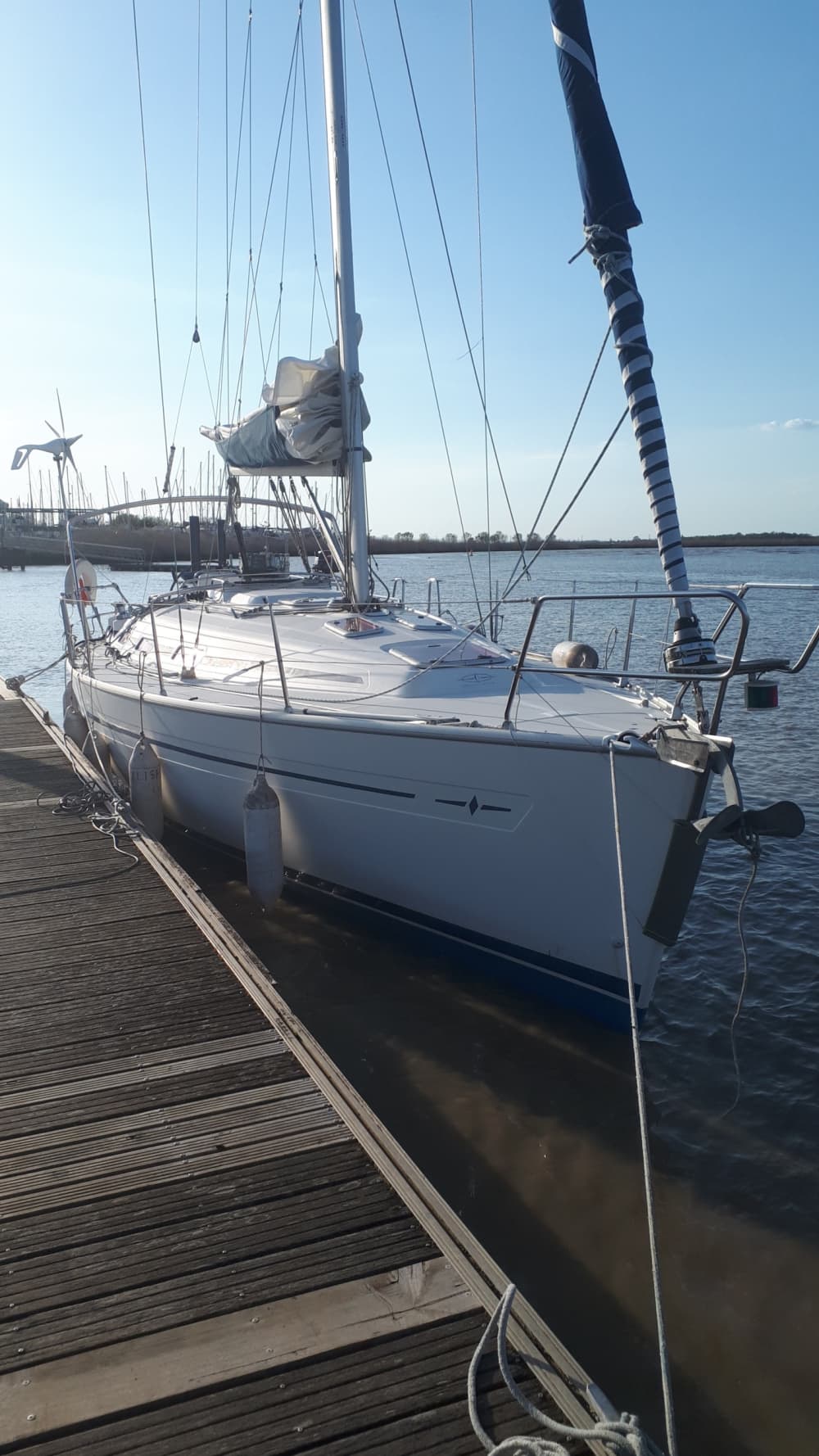 Traccia la rotta verso la gioia: una giornata intera di autentica navigazione a vela ad Arzon su una barca a vela.